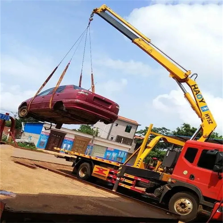 宁都县吊车吊汽车的正确方法